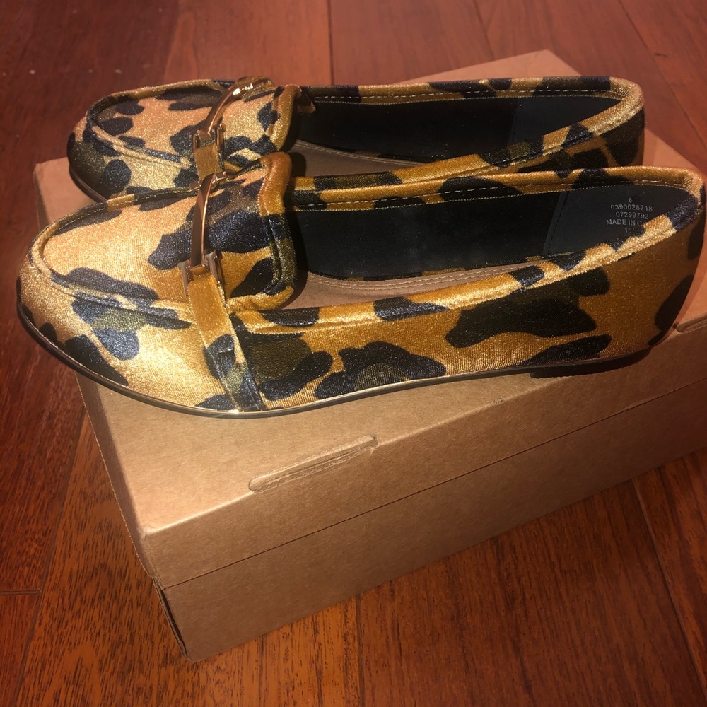 Velvet Leopard loafers